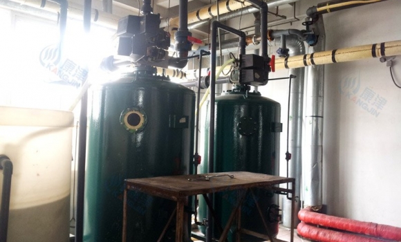 鍋爐軟水器,鍋爐軟化水裝置,離子交換器,鍋爐軟化水設(shè)備50噸/每小時-巨津JJ-KF-E2-900 雙閥雙罐（美國富萊克控制閥3900#7）