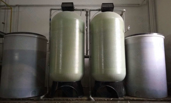 鍋爐軟水器,鍋爐軟化水裝置,離子交換器,鍋爐軟化水設(shè)備10噸/每小時-巨津JJ-KF-E2-900（美國富萊克控制閥2850#6）