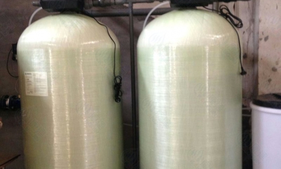 鍋爐軟水器,鍋爐軟化水裝置,離子交換器,鍋爐軟化水設(shè)備10噸/每小時-巨津JJ-KF-E2-900（美國富萊克控制閥2850#6）