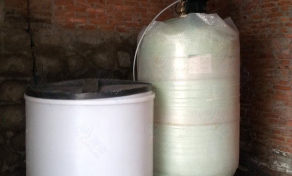 鍋爐軟水器,鍋爐軟化水裝置,離子交換器,鍋爐軟化水設(shè)備20噸/每小時-巨津JJ-KF-/E2-1000 單閥單罐（美國富萊克控制閥2900#7） 