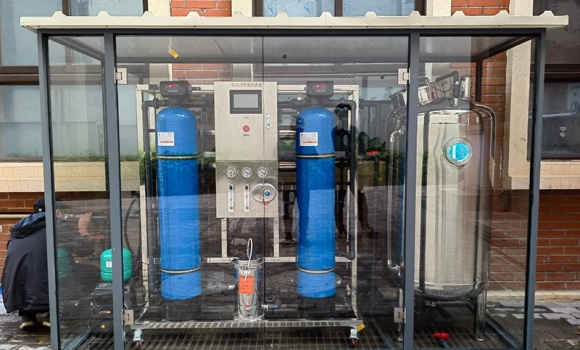 貴州貴陽(yáng)某幼兒園0.5噸反滲透直飲水設(shè)備