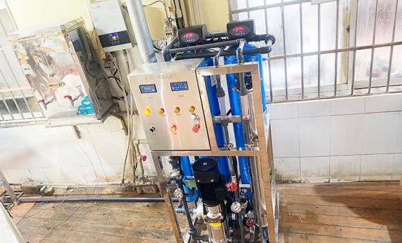 貴州貴陽市某工廠食堂0.5噸反滲透純凈水設備